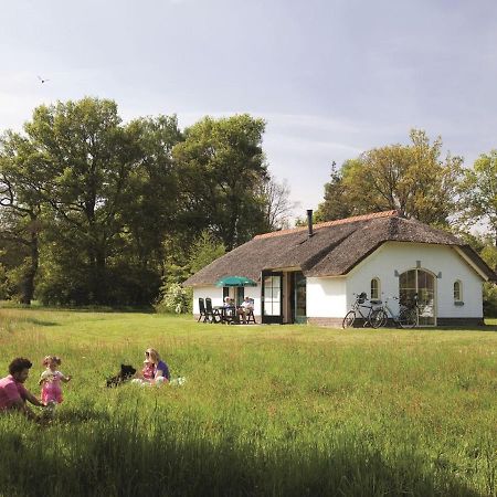 Luxury 4-Person Bungalow In The Holiday Park Landal Twenhaarsveld Holten Exterior foto