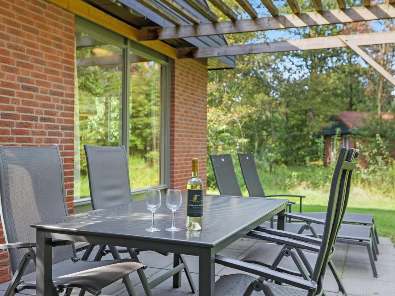 Luxury 4-Person Bungalow In The Holiday Park Landal Twenhaarsveld Holten Zimmer foto