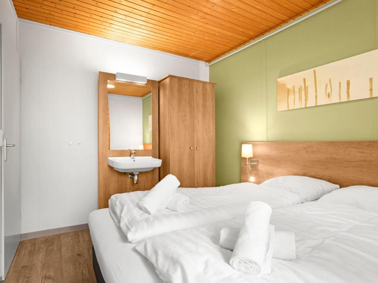 Luxury 4-Person Bungalow In The Holiday Park Landal Twenhaarsveld Holten Zimmer foto