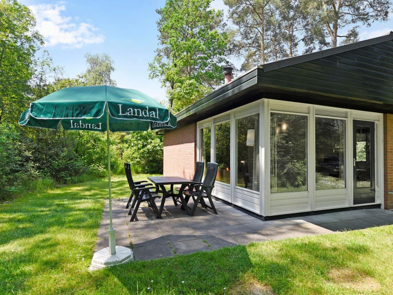 Luxury 4-Person Bungalow In The Holiday Park Landal Twenhaarsveld Holten Zimmer foto
