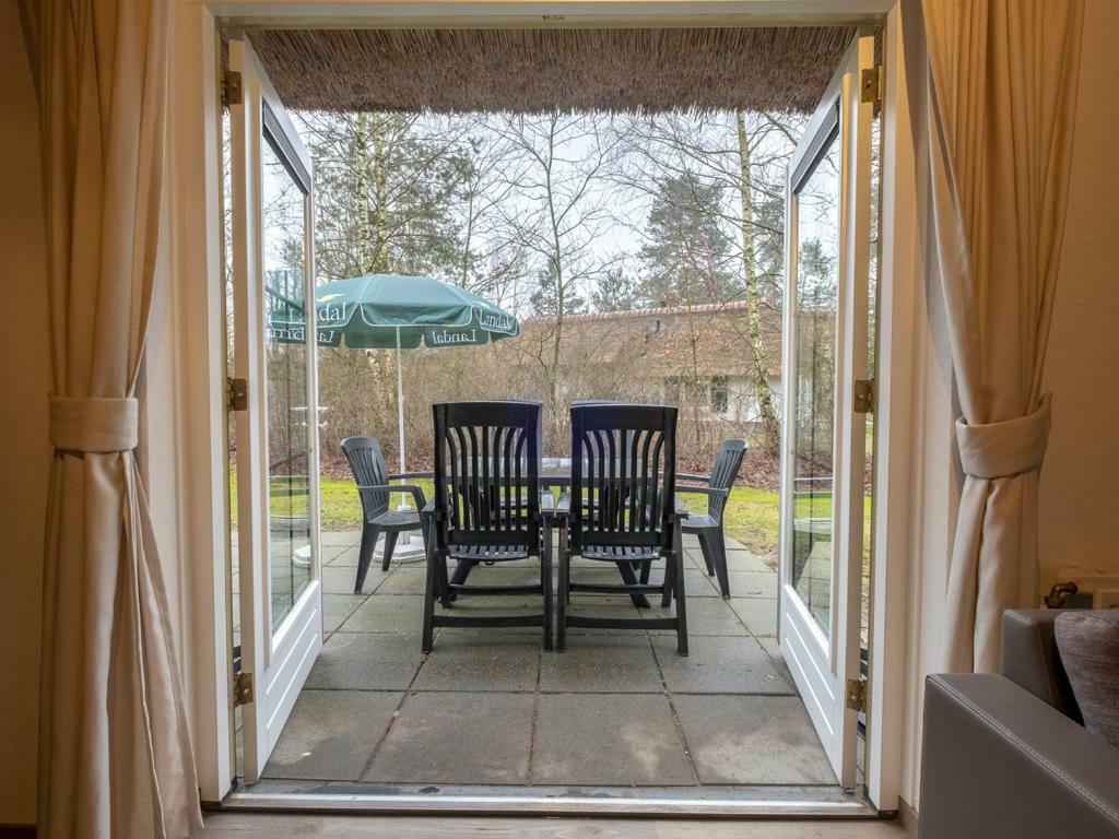 Luxury 4-Person Bungalow In The Holiday Park Landal Twenhaarsveld Holten Exterior foto